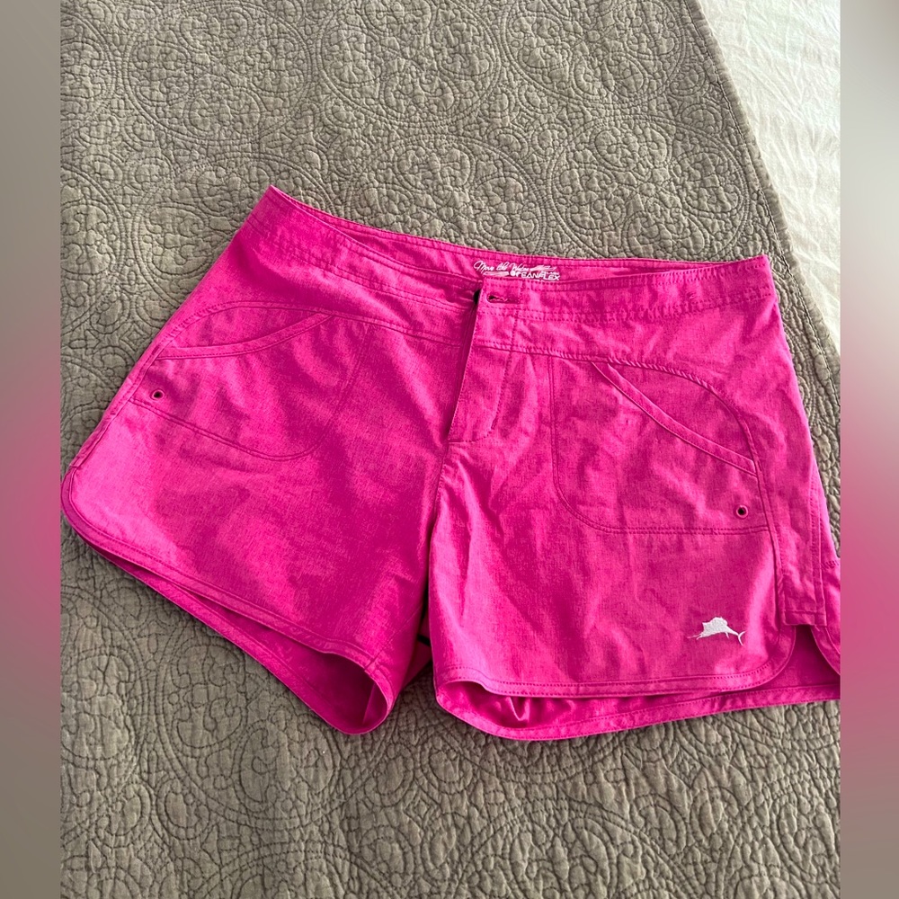 Like new women’s Pelagic pink shorts size 8